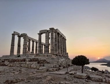 Ελληνική: Γλώσσα «χτισμένη» σε Μαθηματικά